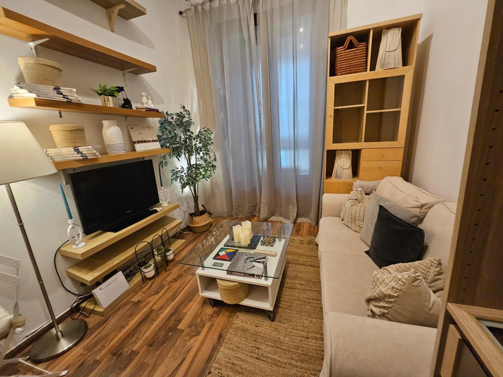 Pequeno Apartamento En El Centro De Мадрид Экстерьер фото