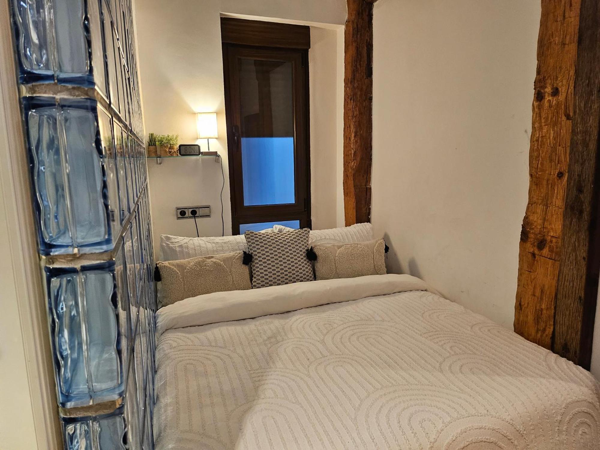 Pequeno Apartamento En El Centro De Мадрид Экстерьер фото